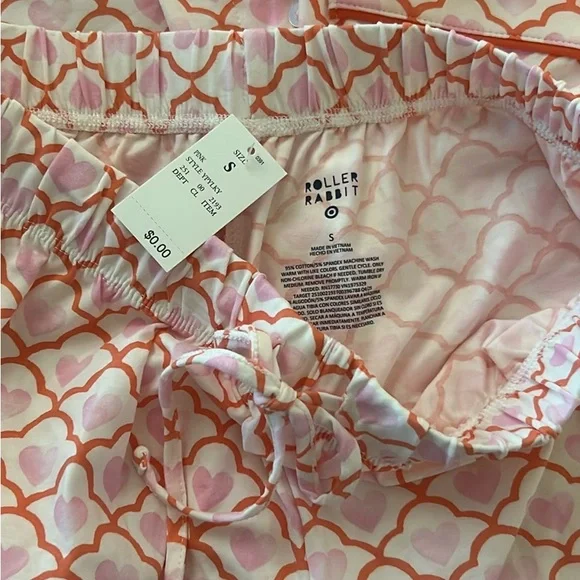 Roller Rabbit × Target Geo Hearts
Pajama Set Small - Picture 5 of 5
